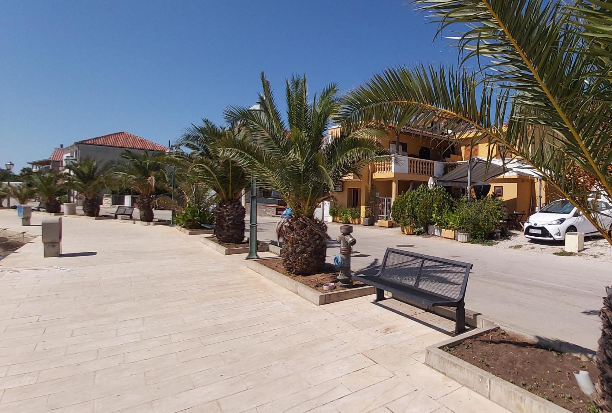 Luxury Apartment By The Sea With Private Whirlpool And Terrace 50M2 Posedarje Kültér fotó